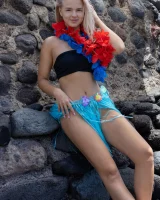 Fem Joy - 02-emma-k-aloha-0003