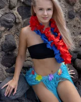 Fem Joy - 03-emma-k-aloha-0004